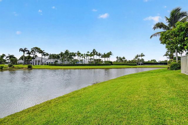 2279 Ridgewood Circle, Royal Palm Beach, FL 33411