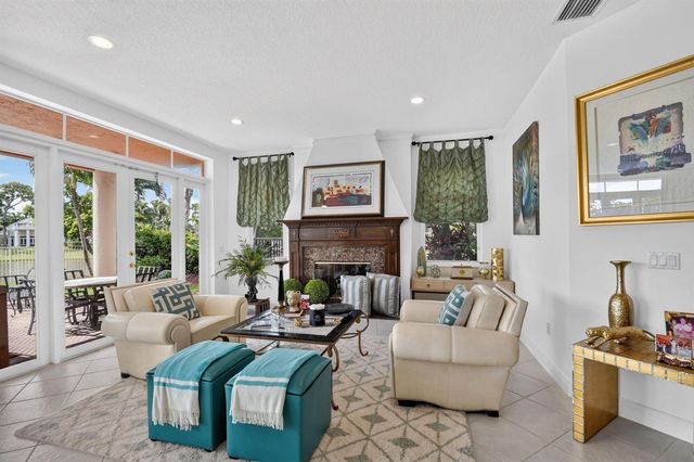 2279 Ridgewood Circle, Royal Palm Beach, FL 33411