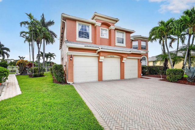 2279 Ridgewood Circle, Royal Palm Beach, FL 33411