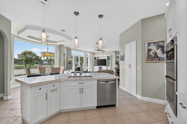 2279 Ridgewood Circle, Royal Palm Beach, FL 33411