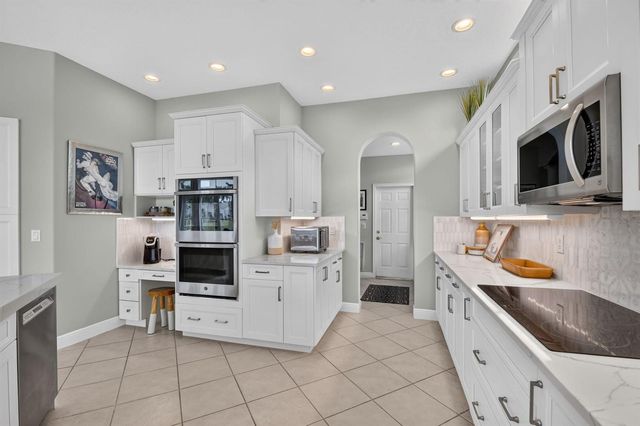 2279 Ridgewood Circle, Royal Palm Beach, FL 33411