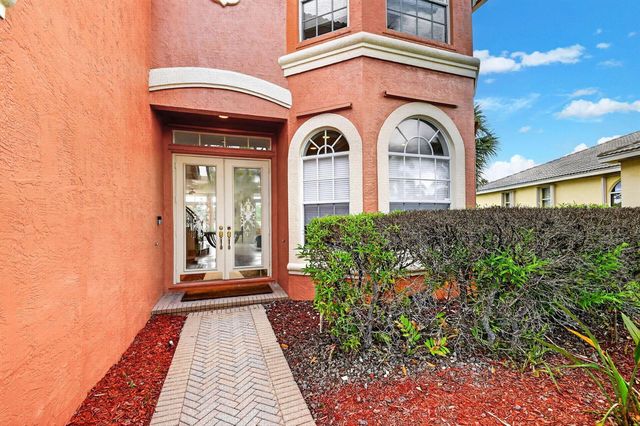 2279 Ridgewood Circle, Royal Palm Beach, FL 33411