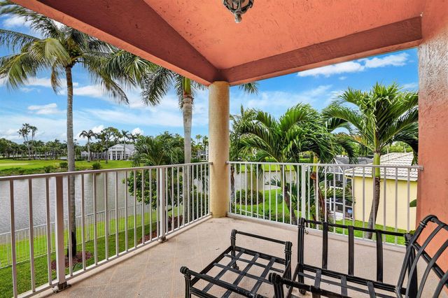 2279 Ridgewood Circle, Royal Palm Beach, FL 33411