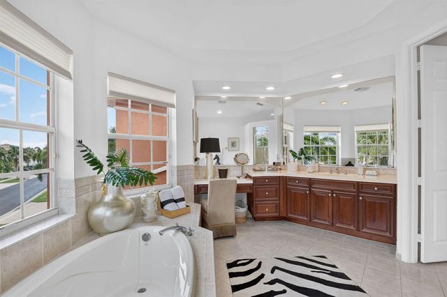 2279 Ridgewood Circle, Royal Palm Beach, FL 33411