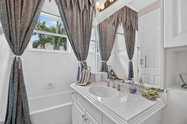 2279 Ridgewood Circle, Royal Palm Beach, FL 33411
