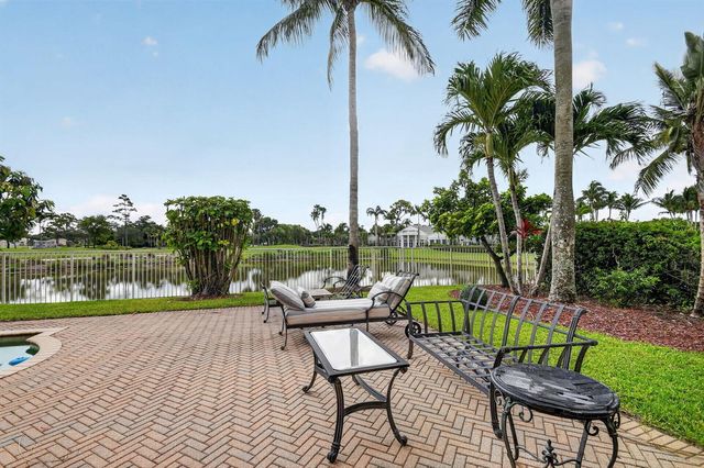 2279 Ridgewood Circle, Royal Palm Beach, FL 33411