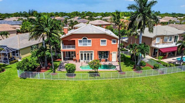 2279 Ridgewood Circle, Royal Palm Beach, FL 33411