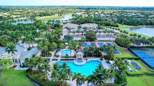 2279 Ridgewood Circle, Royal Palm Beach, FL 33411