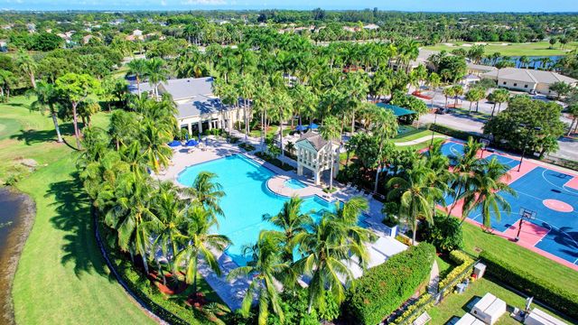 2279 Ridgewood Circle, Royal Palm Beach, FL 33411