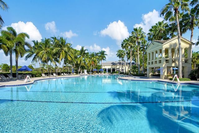 2279 Ridgewood Circle, Royal Palm Beach, FL 33411