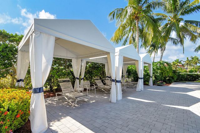 2279 Ridgewood Circle, Royal Palm Beach, FL 33411