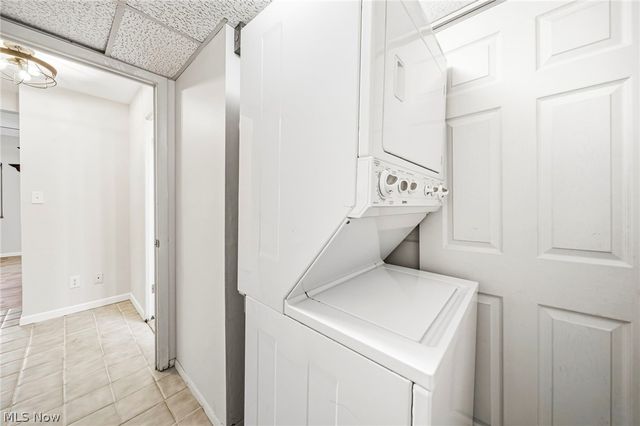 21896 River Oaks Drive C-1, Rocky River, OH 44116