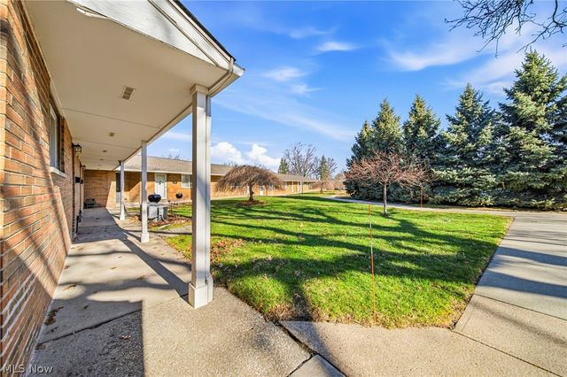 21896 River Oaks Drive C-1, Rocky River, OH 44116