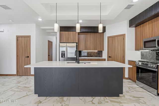 953 Ada Lane, El Paso, TX 79932