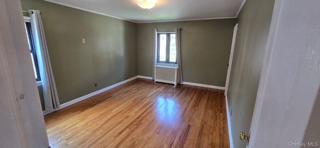 20962 Whitehall Terrace, Queens Village, NY 11427