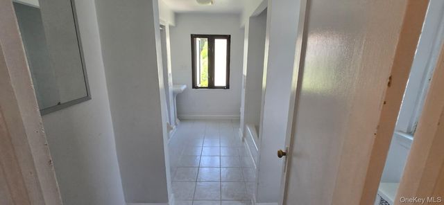 20962 Whitehall Terrace, Queens Village, NY 11427