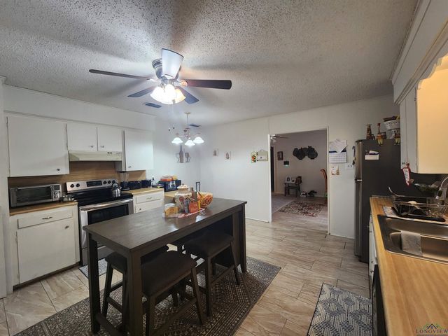 1212 Baxley, Longview, TX 75601