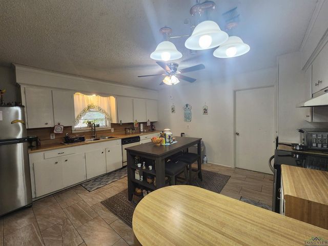 1212 Baxley, Longview, TX 75601