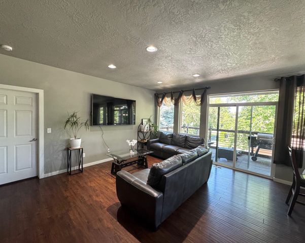 2919 E 12th Ave, Spokane, WA 99202