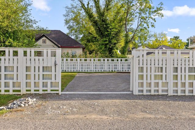 1604 S Orchard Knob Avenue, Chattanooga, TN 37404