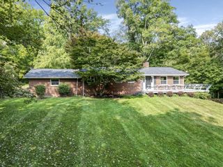 2098 Lancaster Road, Granville, OH 43023