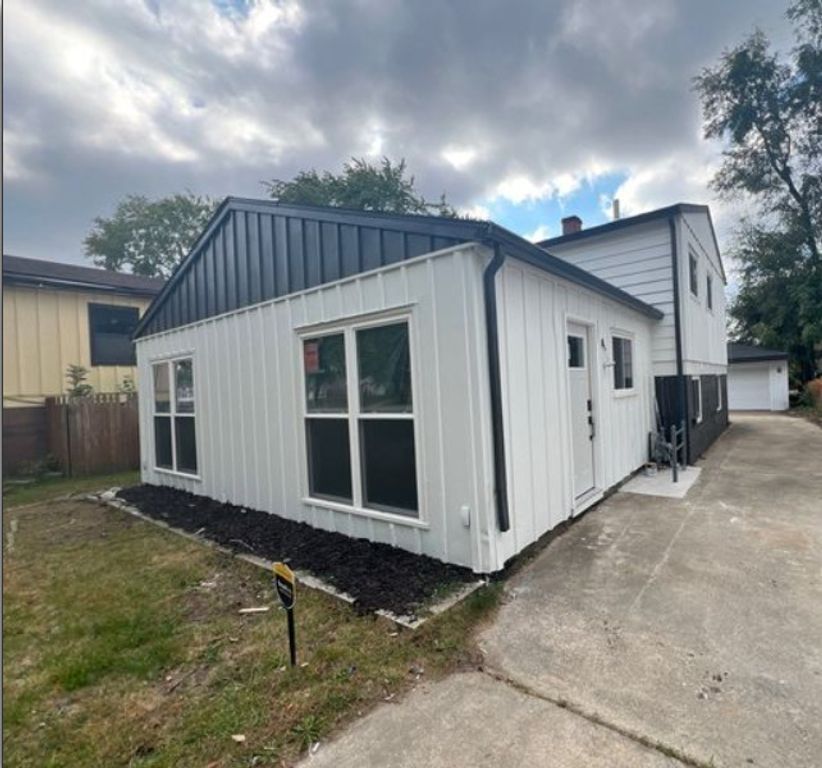 290 Merrill Avenue, Calumet City, IL 60409