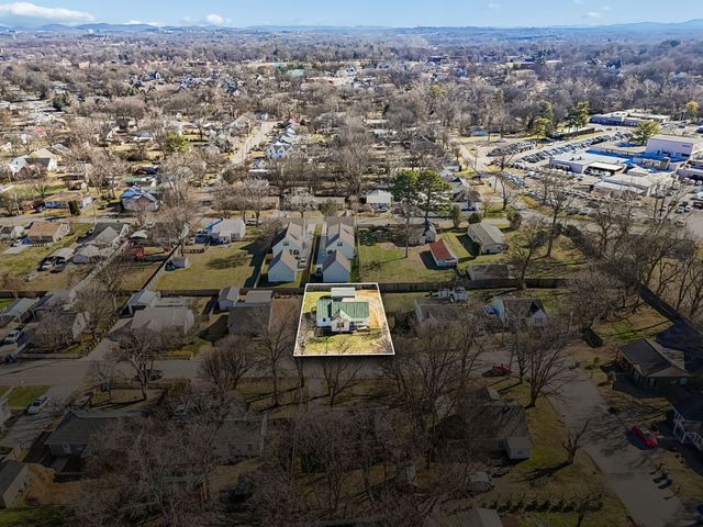 804 W End Cir, Franklin, TN 37064