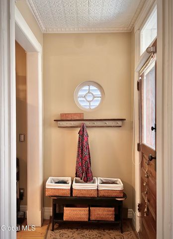 12 Parkview Court, Troy, NY 12180