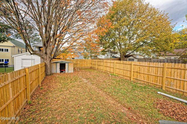 12 Parkview Court, Troy, NY 12180