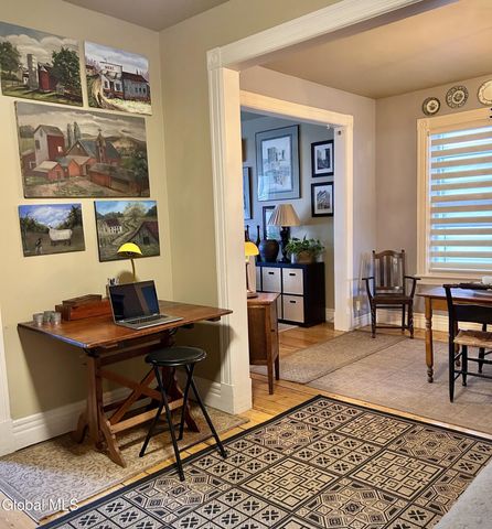 12 Parkview Court, Troy, NY 12180