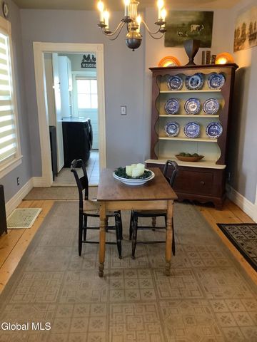 12 Parkview Court, Troy, NY 12180