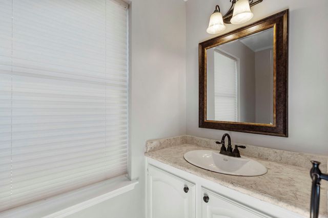 58 Fire Flicker Place, The Woodlands, TX 77381