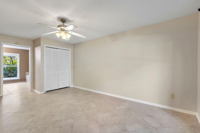 58 Fire Flicker Place, The Woodlands, TX 77381