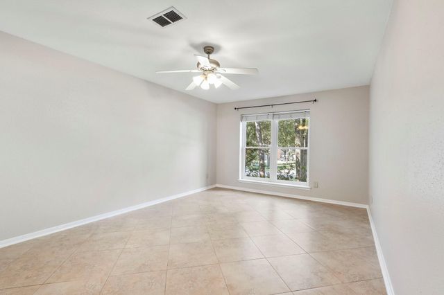 58 Fire Flicker Place, The Woodlands, TX 77381