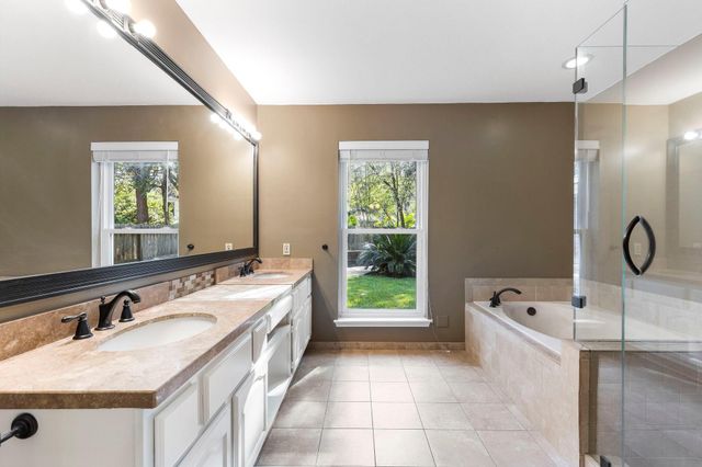 58 Fire Flicker Place, The Woodlands, TX 77381