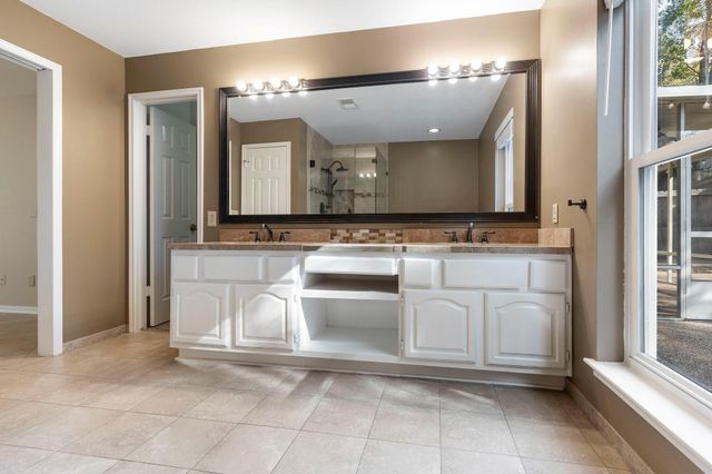 58 Fire Flicker Place, The Woodlands, TX 77381