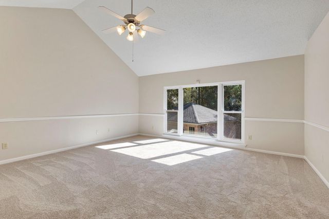 58 Fire Flicker Place, The Woodlands, TX 77381