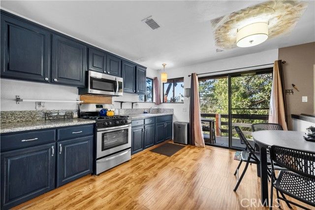 30901 Live Oak Drive, Running Springs, CA 92382