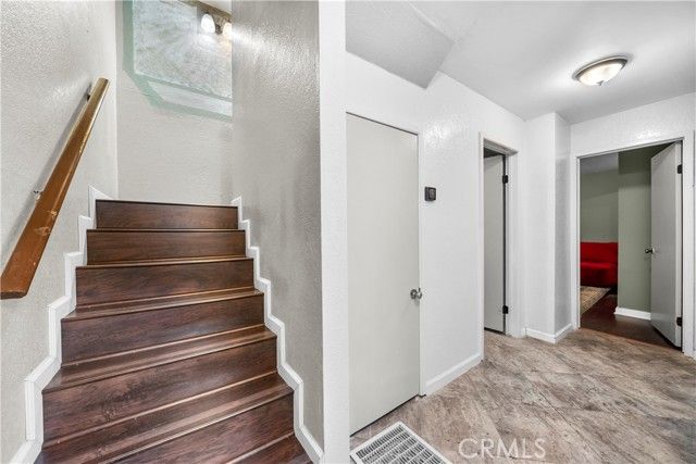 30901 Live Oak Drive, Running Springs, CA 92382