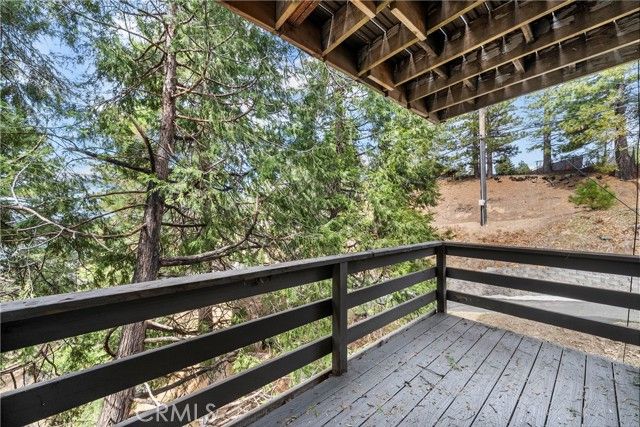 30901 Live Oak Drive, Running Springs, CA 92382