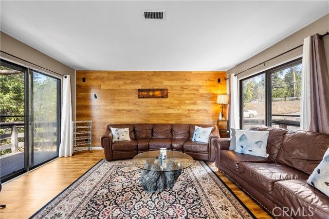 30901 Live Oak Drive, Running Springs, CA 92382