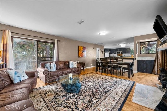 30901 Live Oak Drive, Running Springs, CA 92382