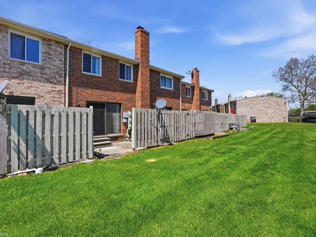 38150 Jamestown Drive 84, Sterling Heights, MI 48312