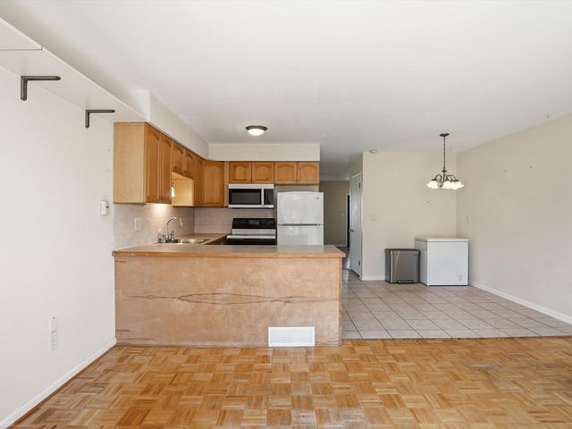 38150 Jamestown Drive 84, Sterling Heights, MI 48312
