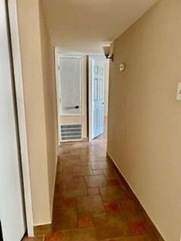 7200 Clarewood Drive 6, Houston, TX 77036