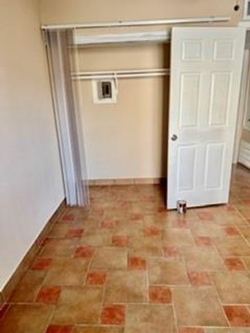 7200 Clarewood Drive 6, Houston, TX 77036