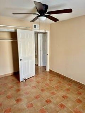 7200 Clarewood Drive 6, Houston, TX 77036