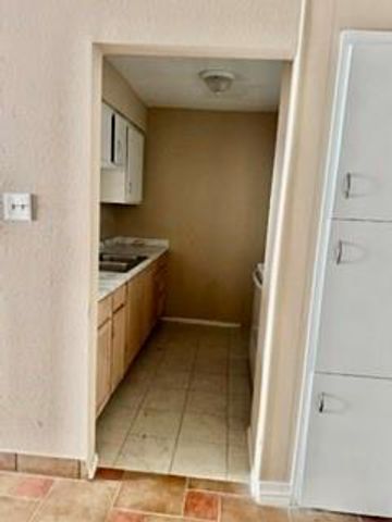 7200 Clarewood Drive 6, Houston, TX 77036
