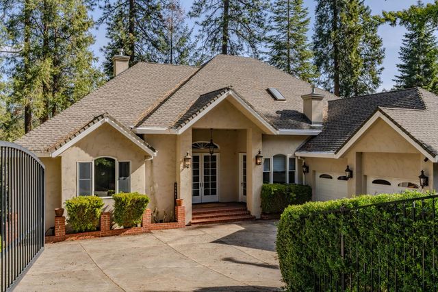 26541 Golf Links Dr, Pioneer, CA 95666