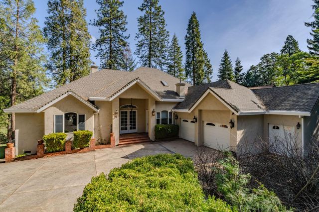 26541 Golf Links Dr, Pioneer, CA 95666